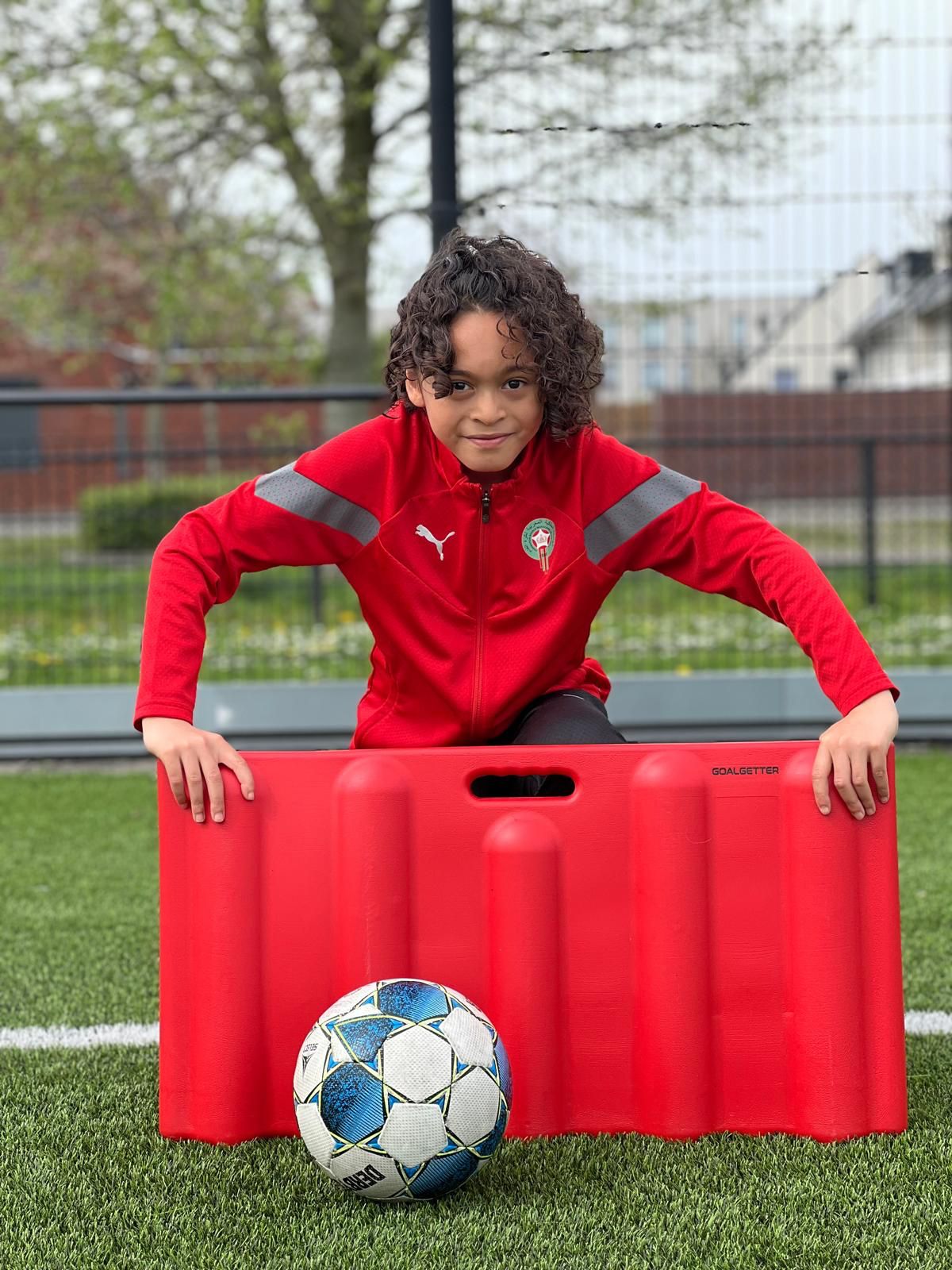 Ramp on the GoalGetter Master rebounder for aerial ball control and goalkeeper training